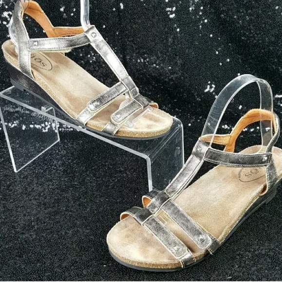 taos wanderer sandal